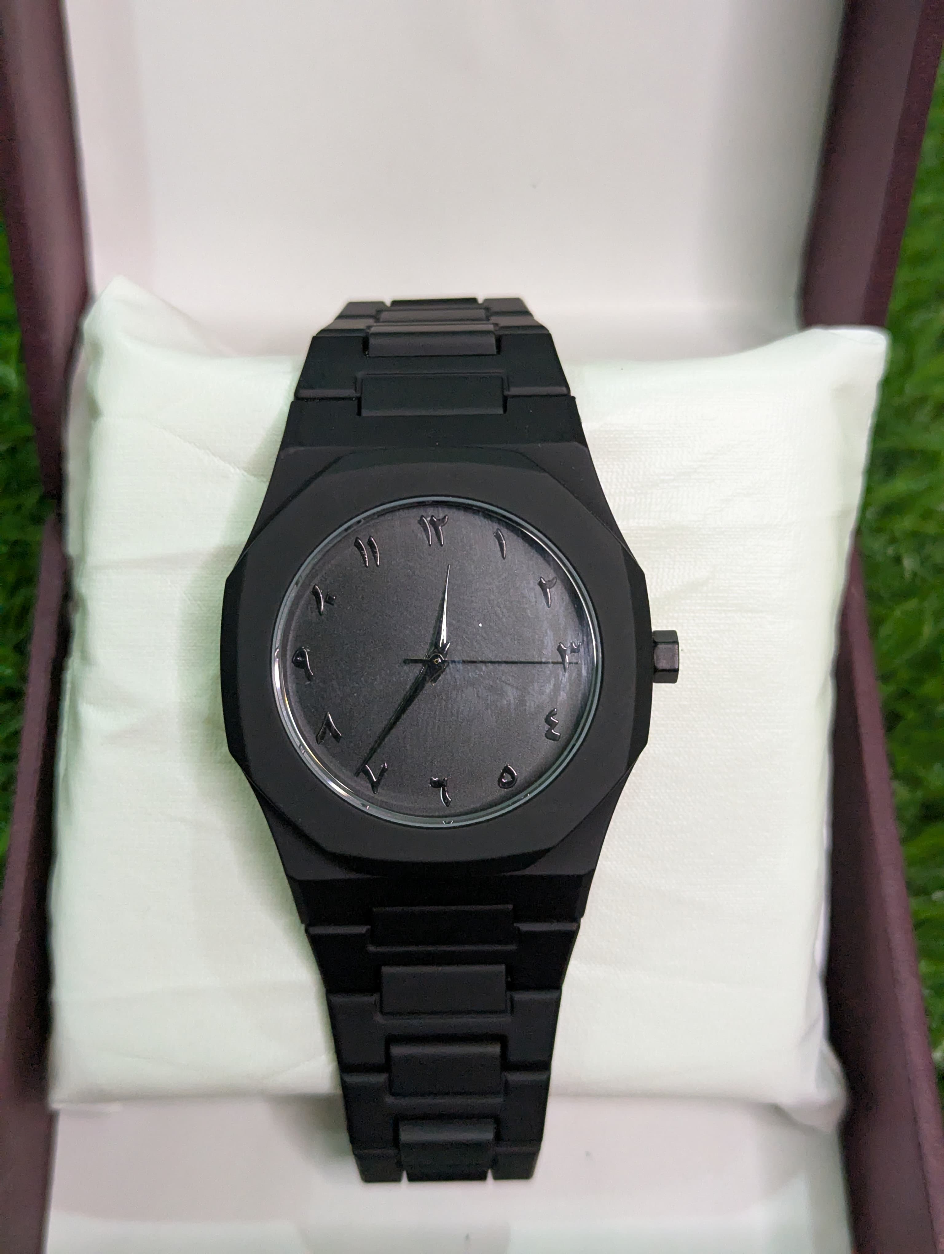 Orignal Arabic Aura Black Dial Watch A+ Quailty Fiber Quailty  Light Weight