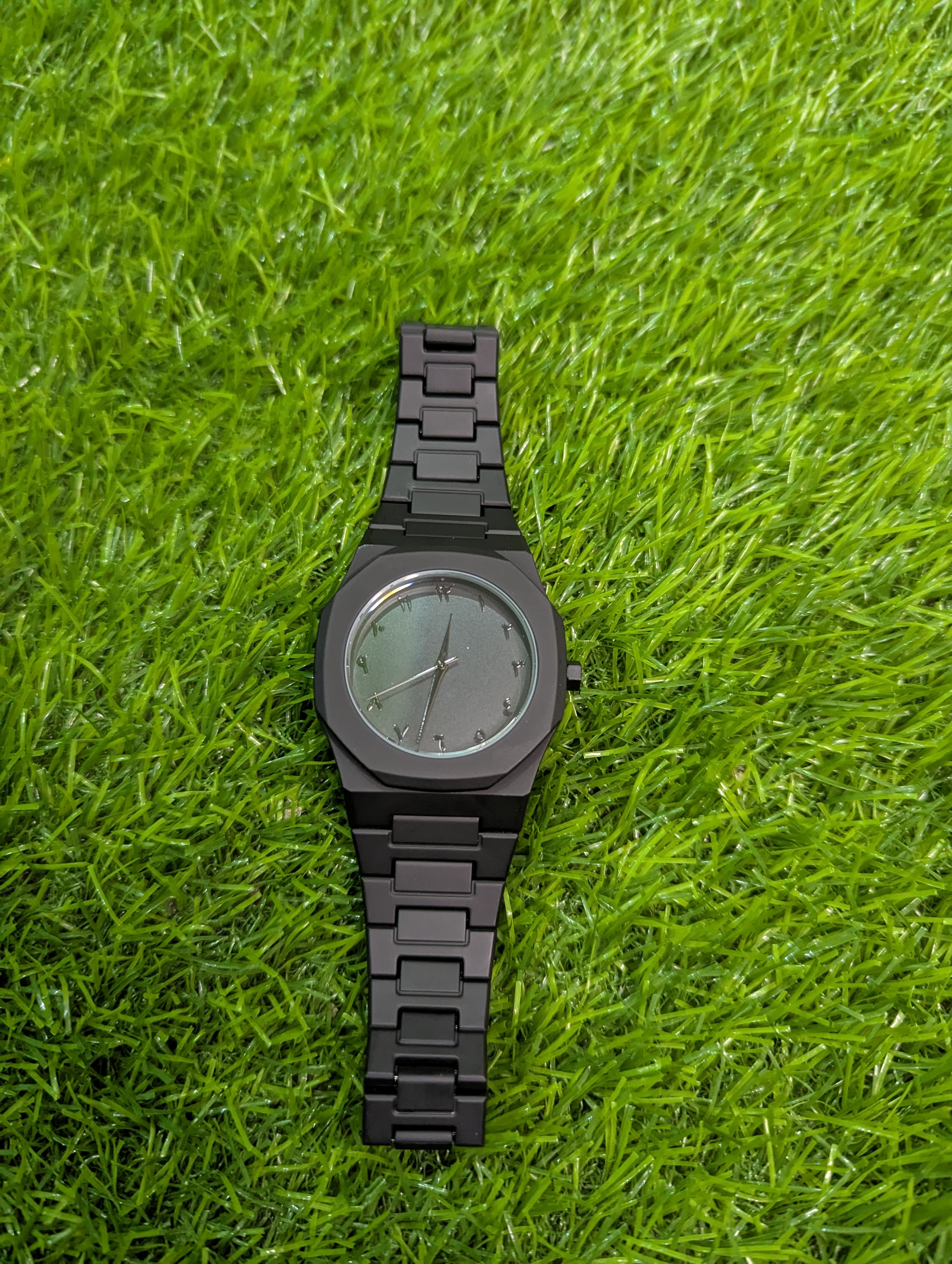 Orignal Arabic Aura Black Dial Watch A+ Quailty Fiber Quailty  Light Weight