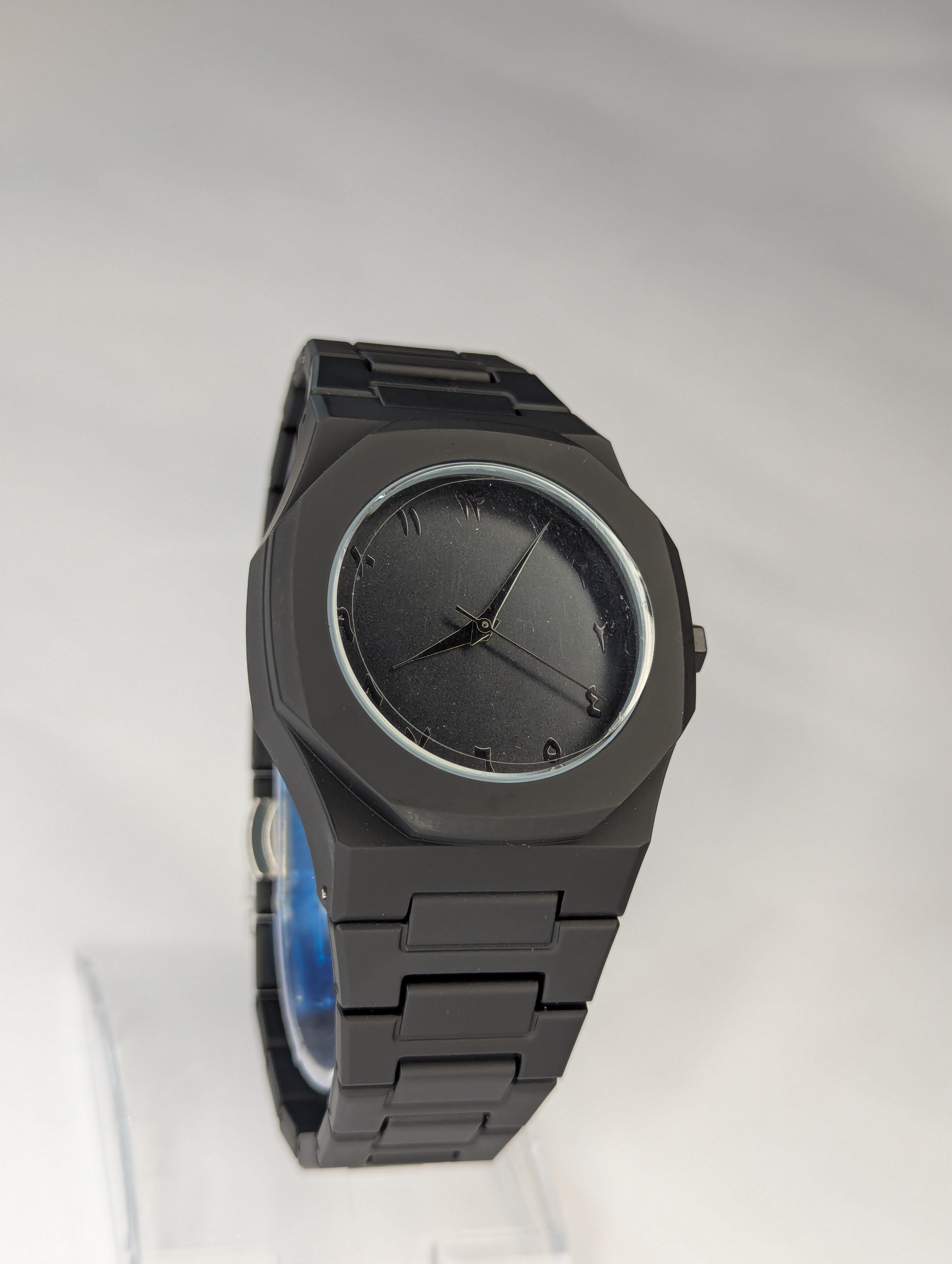 Orignal Arabic Aura Black Dial Watch A+ Quailty Fiber Quailty  Light Weight