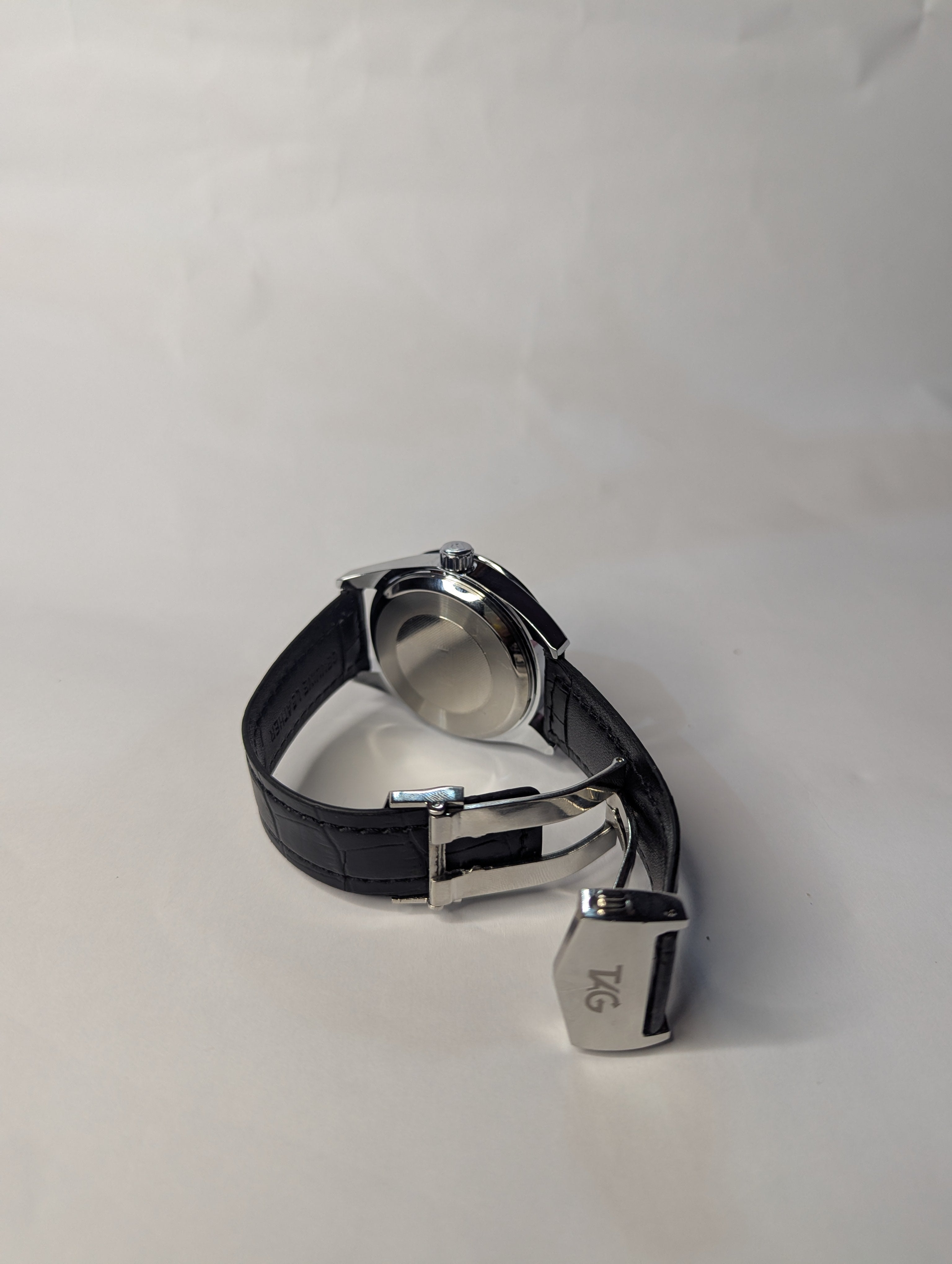 TAG Important High Quailty Wrist Watch With Leather Belt and Master Lock