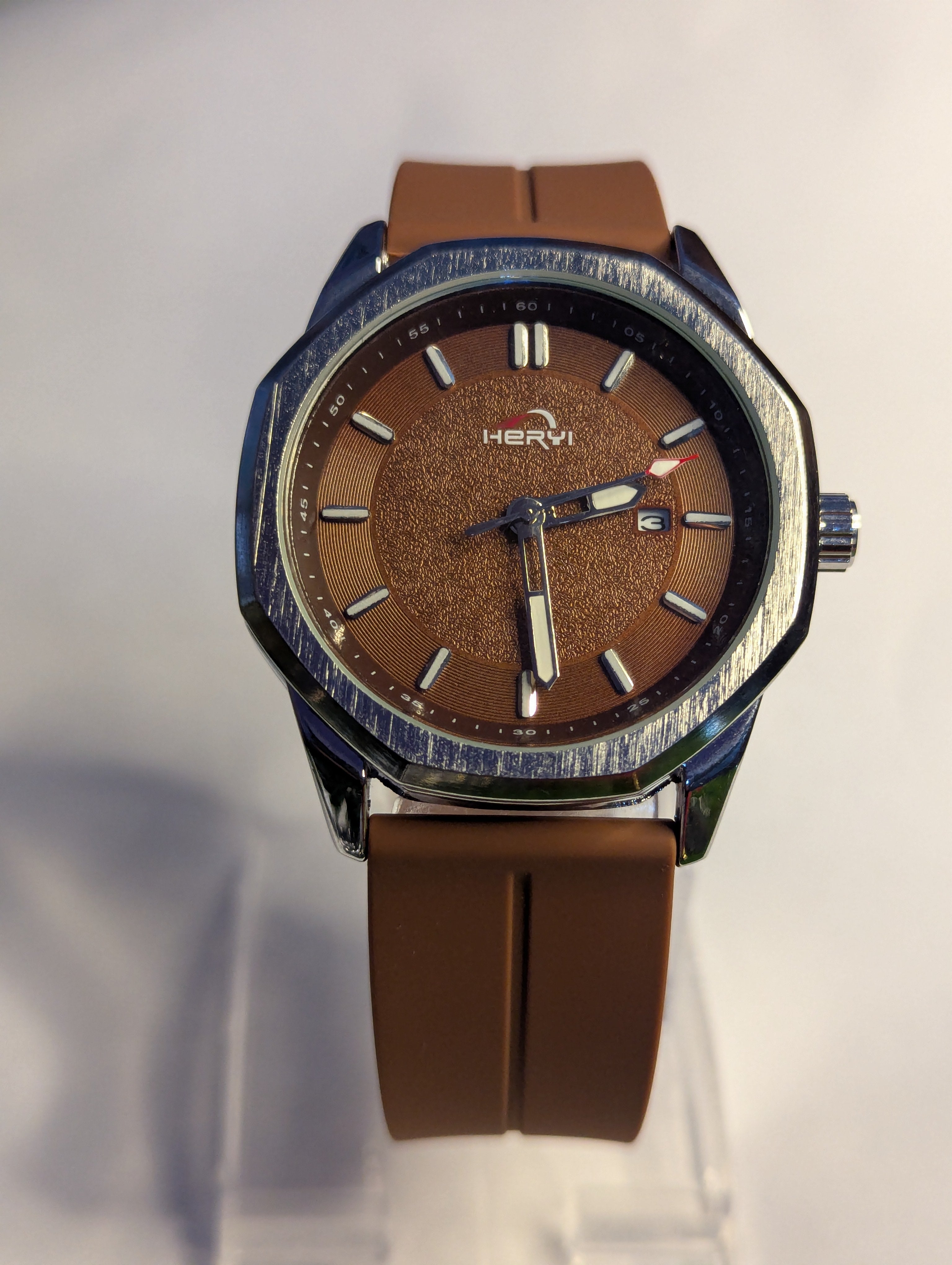 Heryi Watch For Men Premium Quailty Mangnet Lock +Date  High Quailty