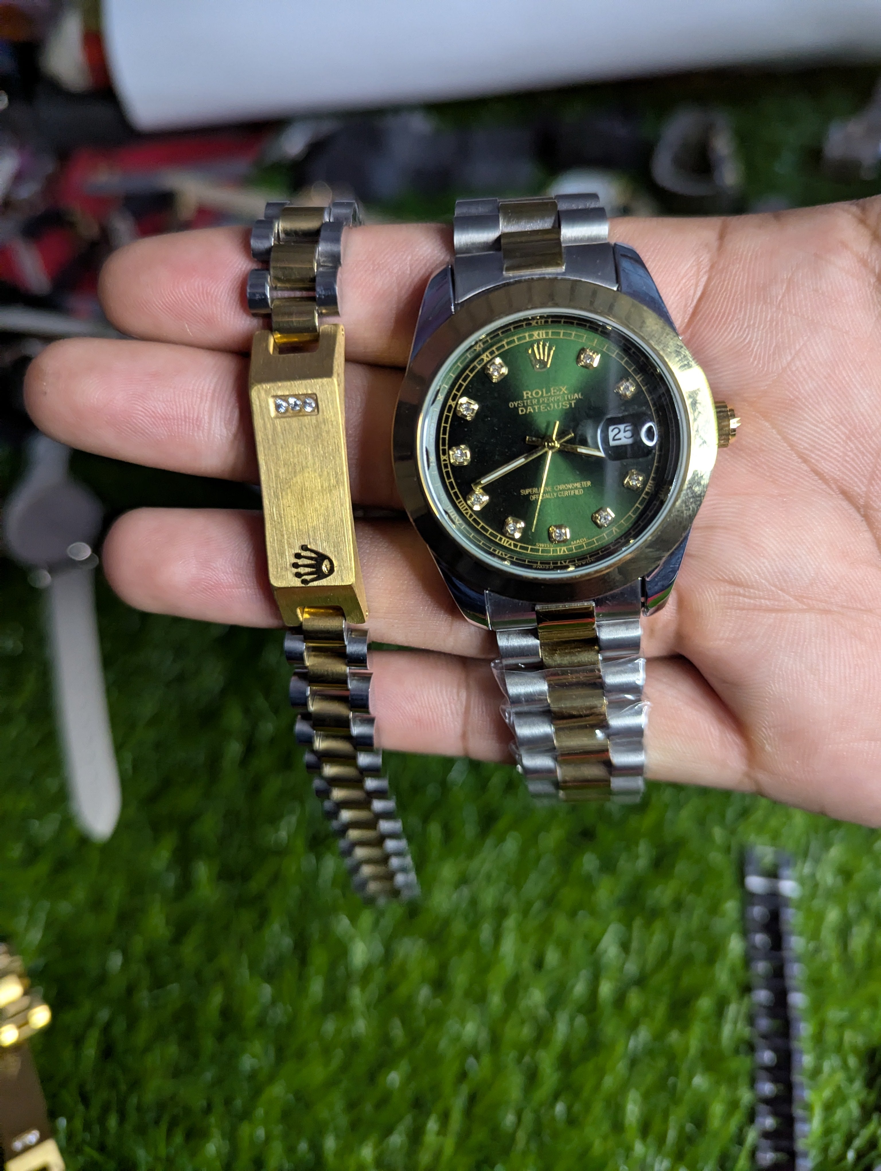 Luxury Rolexx Green Dial  Oyster Perpetual Datejust Men’s Stainless Steel Classic Watch With Rolexx Breslate – Classic Silver Dial”