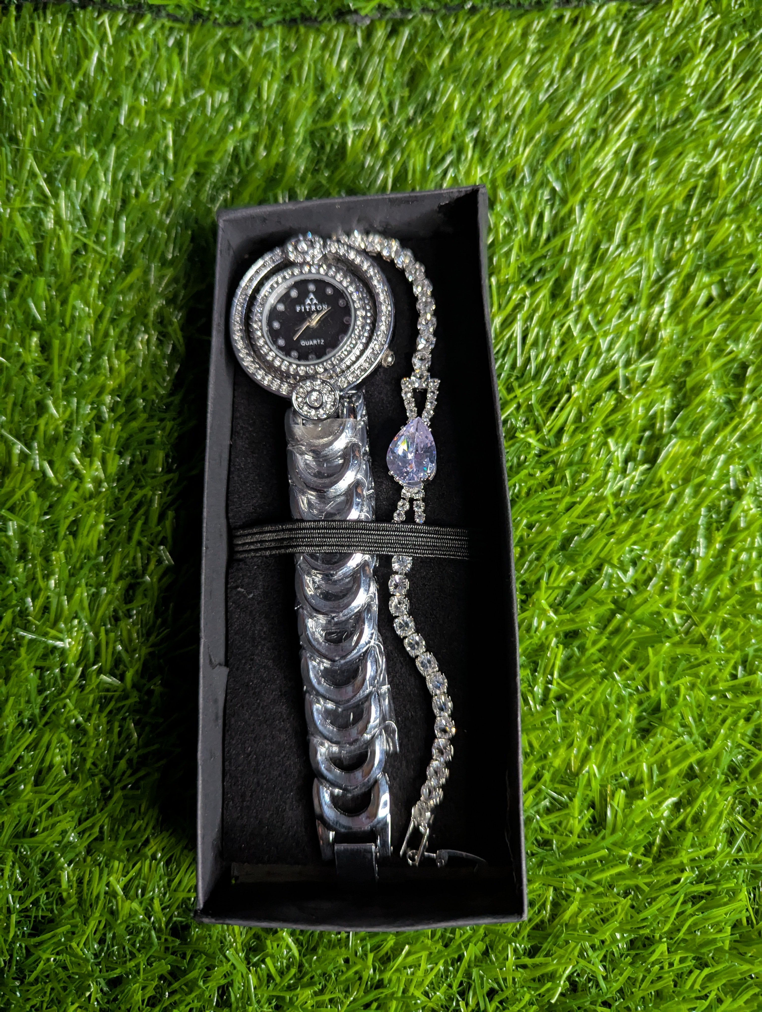 Premium Watch Diamond stap  and with Free premium Braslate For Women