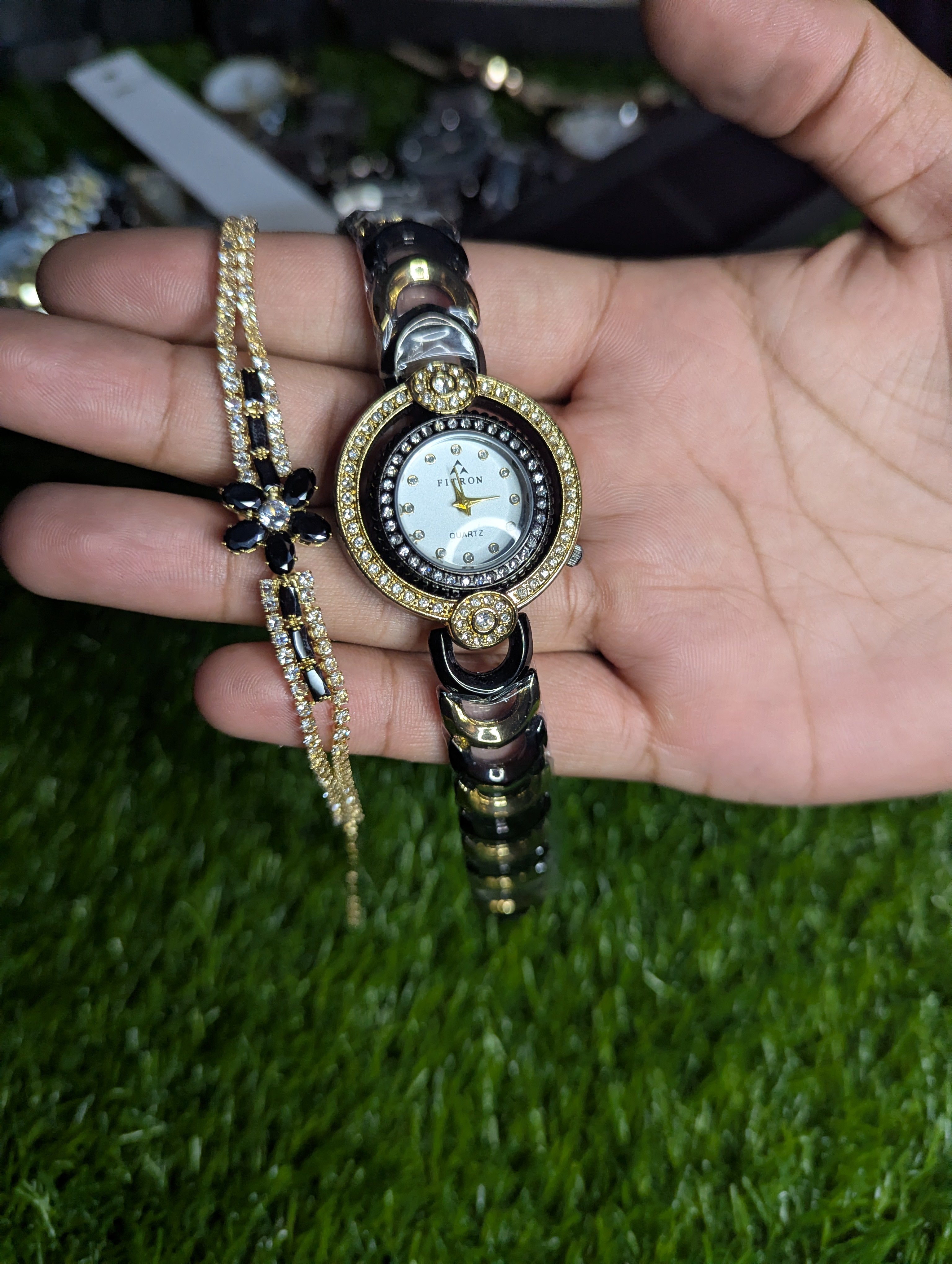 Fitron Best Ladies Watch Good Quailty stainless Steel With  Free Breslate